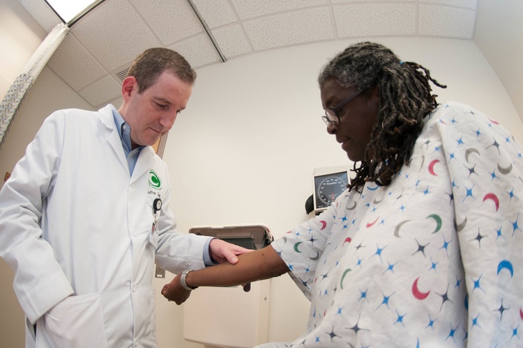 На теле ожог от лейкопластыря